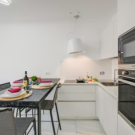 Beachy Vibes- 900M From The Beach - Happy Rentals Marina dʼMarina dʼAndora Buitenkant foto
