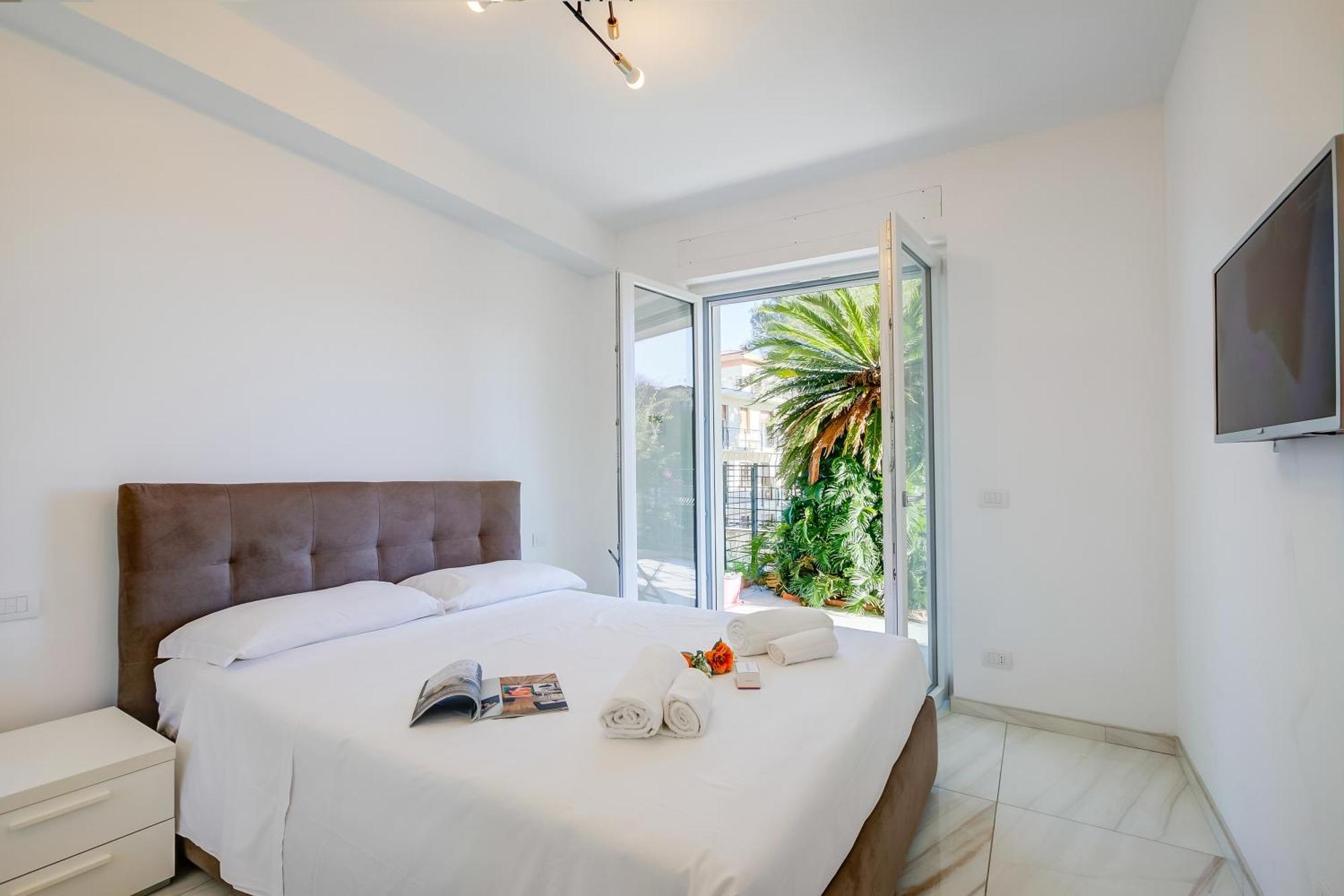 Beachy Vibes- 900M From The Beach - Happy Rentals Marina dʼMarina dʼAndora Buitenkant foto