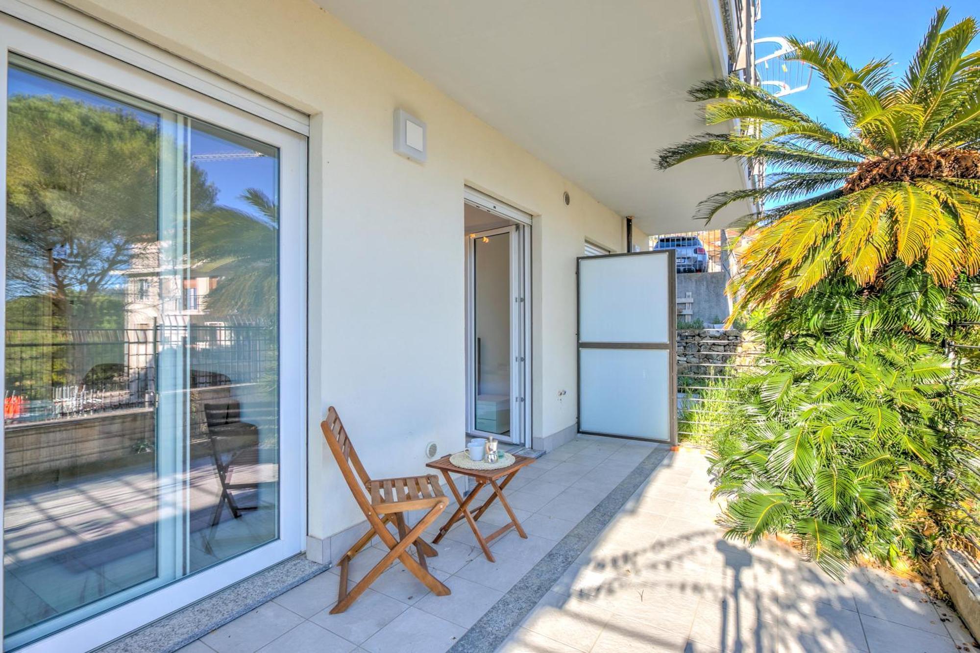 Beachy Vibes- 900M From The Beach - Happy Rentals Marina dʼMarina dʼAndora Buitenkant foto